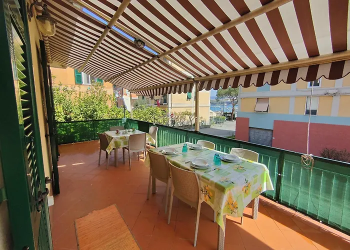 Giulio\'S Terraces In The Bay