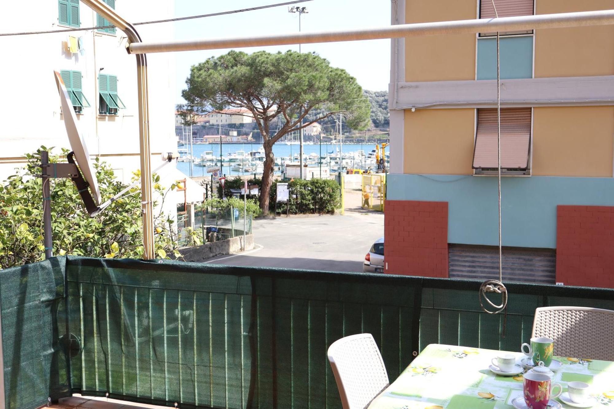Giulio's Terraces In The Bay Porto Venere